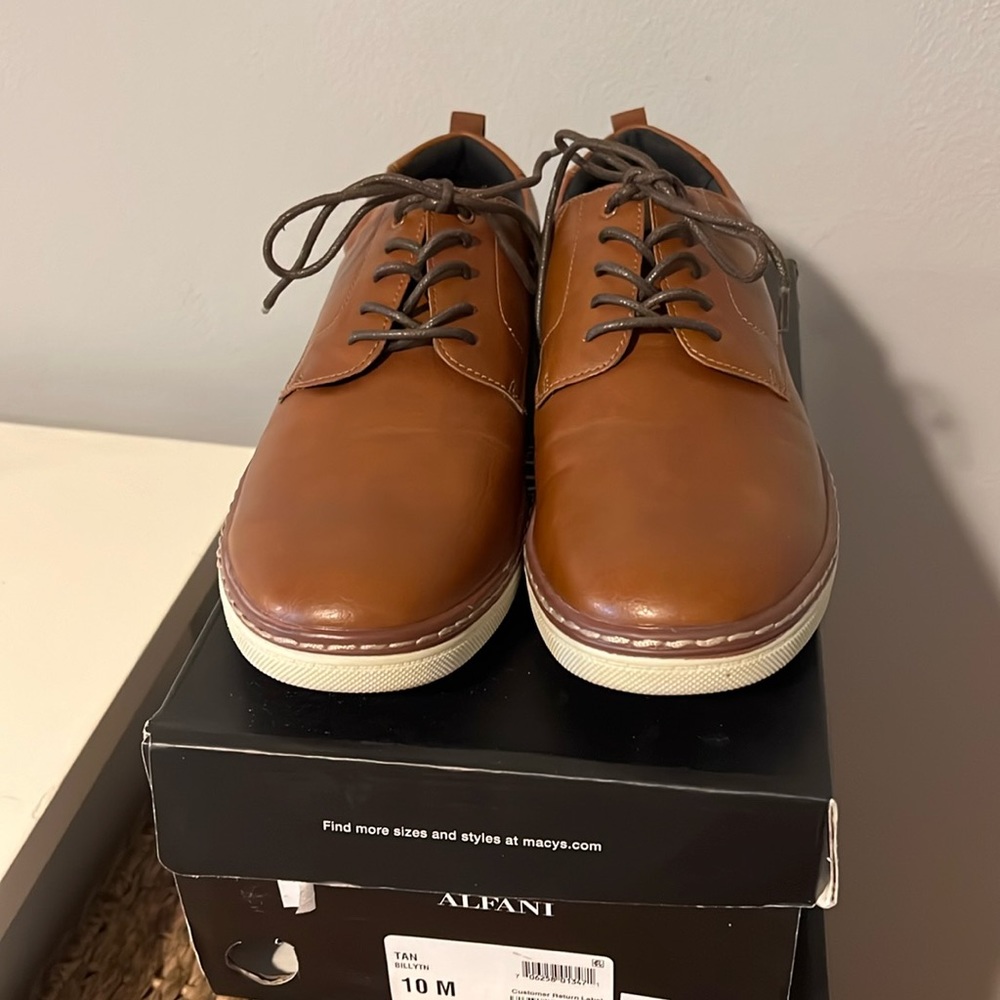 Alfani Billytn brown shoes, size 10M